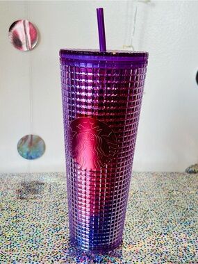 NWT Starbucks Venti Grid Tumbler Ombre Iridescent 24oz Iced Coffee Tea Purple